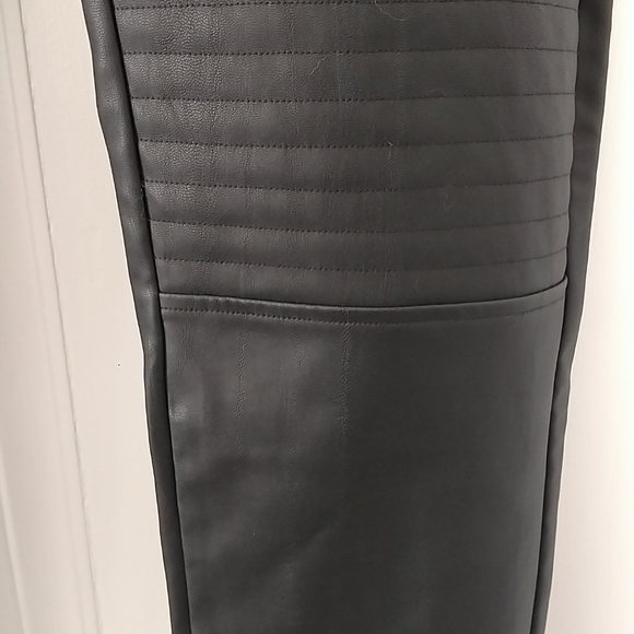 Leather faux Moto Pants size 20 - Picture 2 of 6
